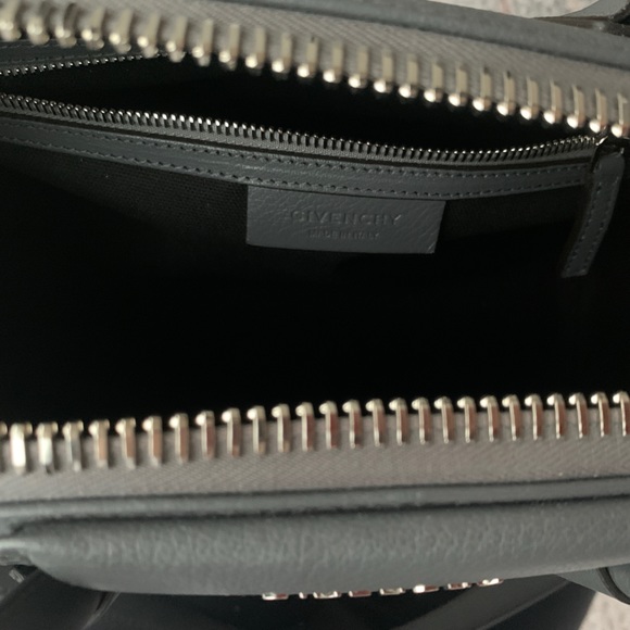 Givenchy Small Antigona Bag - Picture 3 of 6